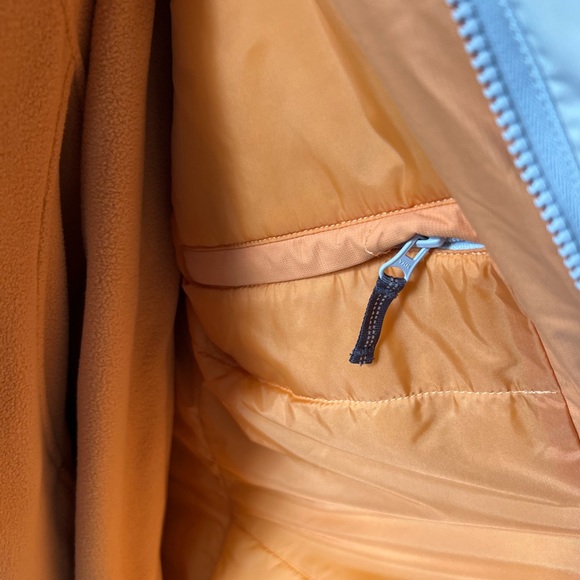 Women’s QUEST~2 in 1 Ski Jacket. NWOT! 
Purchased @ Dick’s Sporting! 
Nice! - Picture 12 of 16